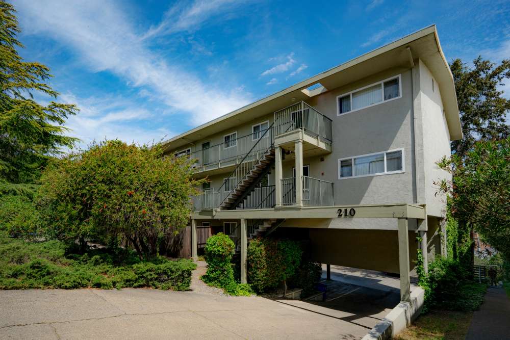 Apartments at Aqua Vista in Greenbrae, California