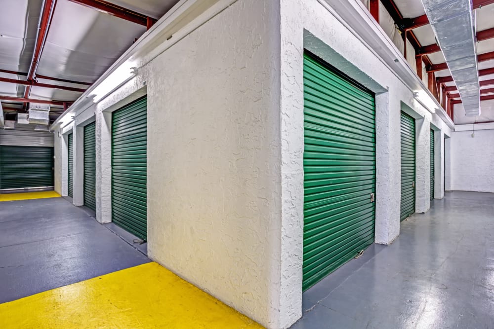 Metro Self Storage offers indoors units in Largo, Florida