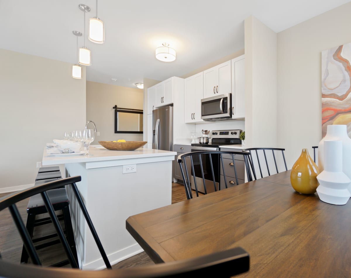 Apartments at Seasons at North Aurora in North Aurora, Illinois