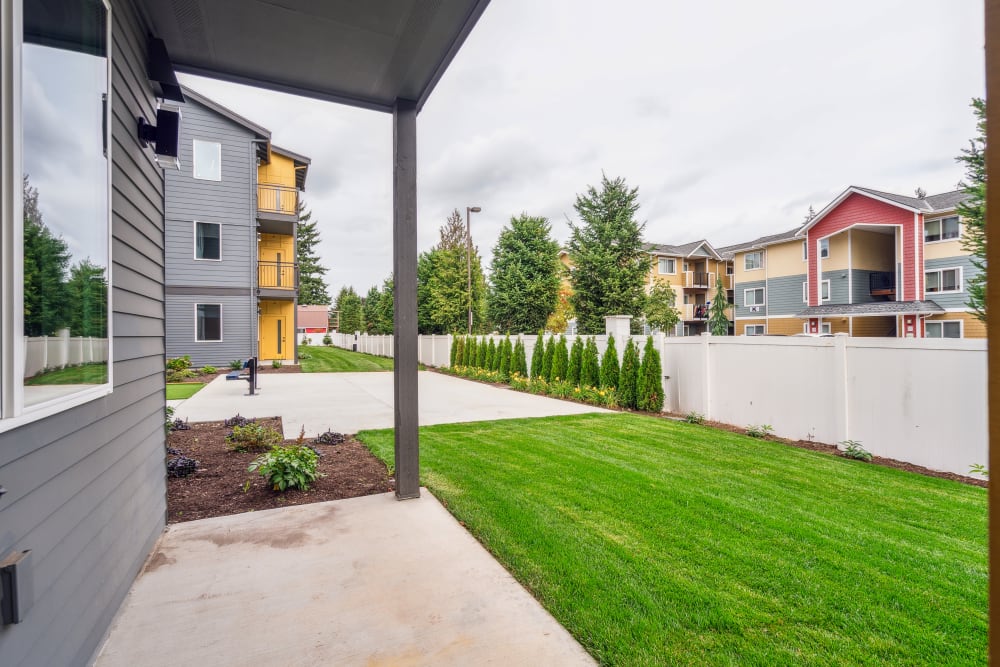 Exterior view and private patio at Alta Crossing in Marysville, Washington