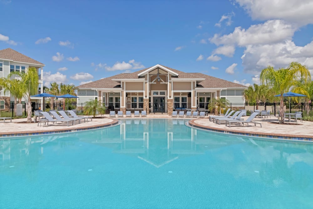 Gorgeous zero entry pool at Lakeline at Bartram Park in Jacksonville, Florida