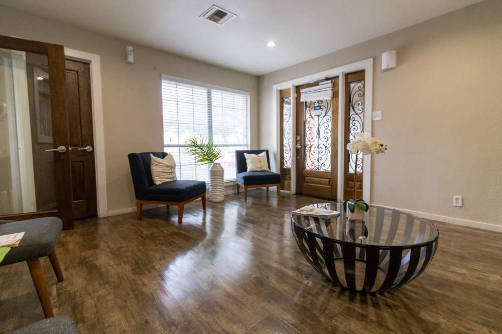 Spacious living room at Oak Ridge Apartments in San Antonio, Texas