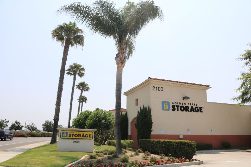 Exterior view of Golden State Storage - Oxnard in Oxnard, California 