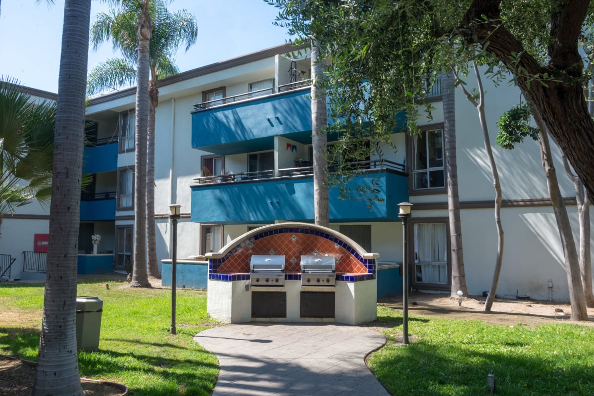 Resident barbeque area at Westside Terrace, Los Angeles, California