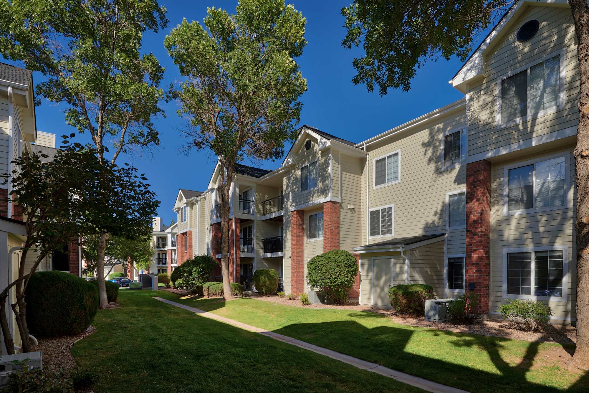 Property exterior at Villas at Homestead Apartments in Englewood, Colorado