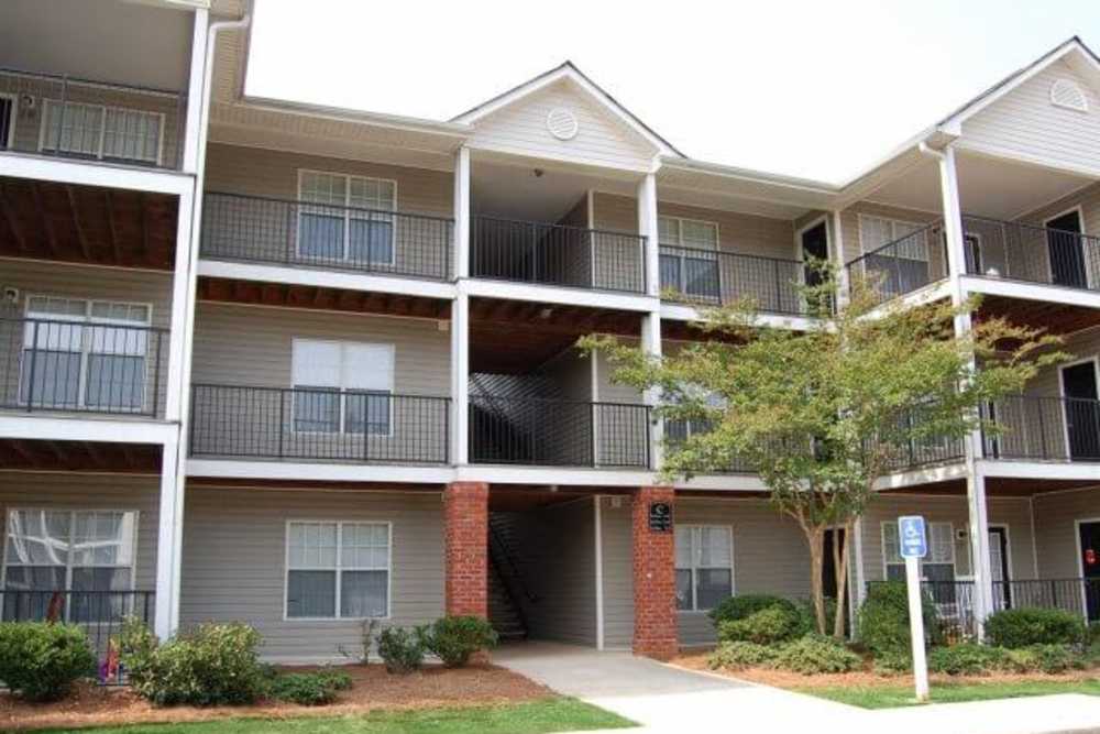 Front view of apartment buildings at Walden Pointe in Griffin,Georgia