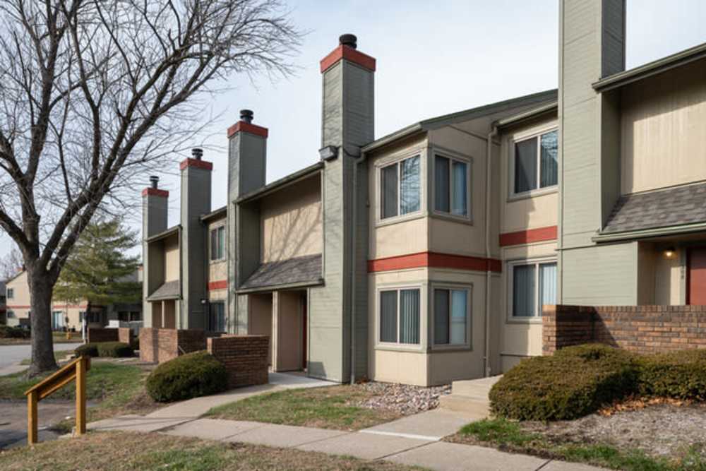Exterior view of an apartments at Stonehaven Apartments in Hazelwood,Missouri
