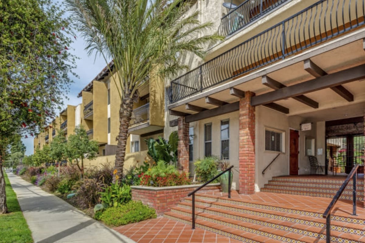 Apartments at Ariel Court, Los Angeles, California