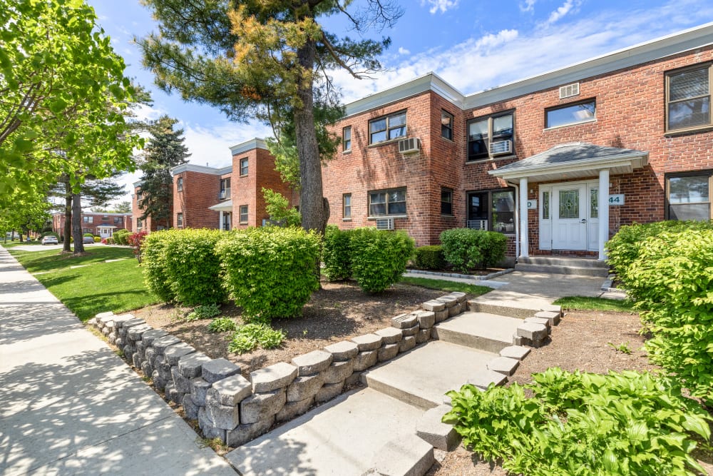 Walkway outside of apartments at Eagle Rock Apartments at Hicksville/Jericho in Hicksville, New York