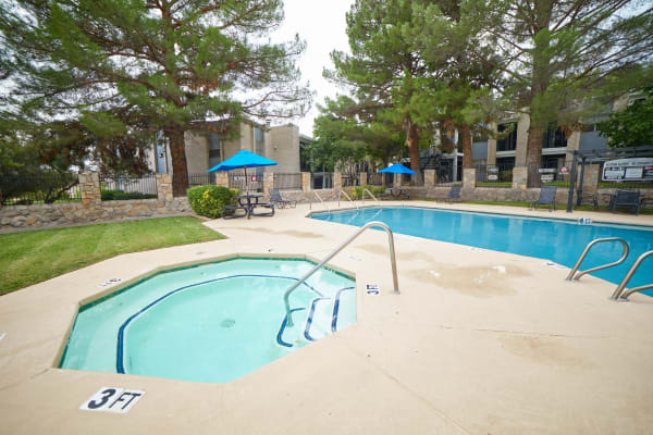 Swimming pool and jacuzzi at Terrace Hill Apts in El Paso, Texas