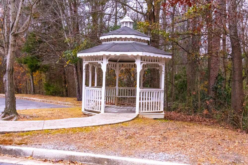 Picnic area at Ashton Walk in Forest Park, Georgia