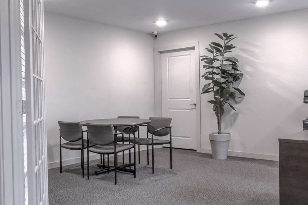 Common seating area at Villas At Mount Zion in Stockbridge, Georgia