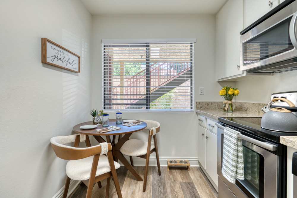 Small table in the kitchen at The Reserve at Thousand Oaks in Thousand Oaks, California
