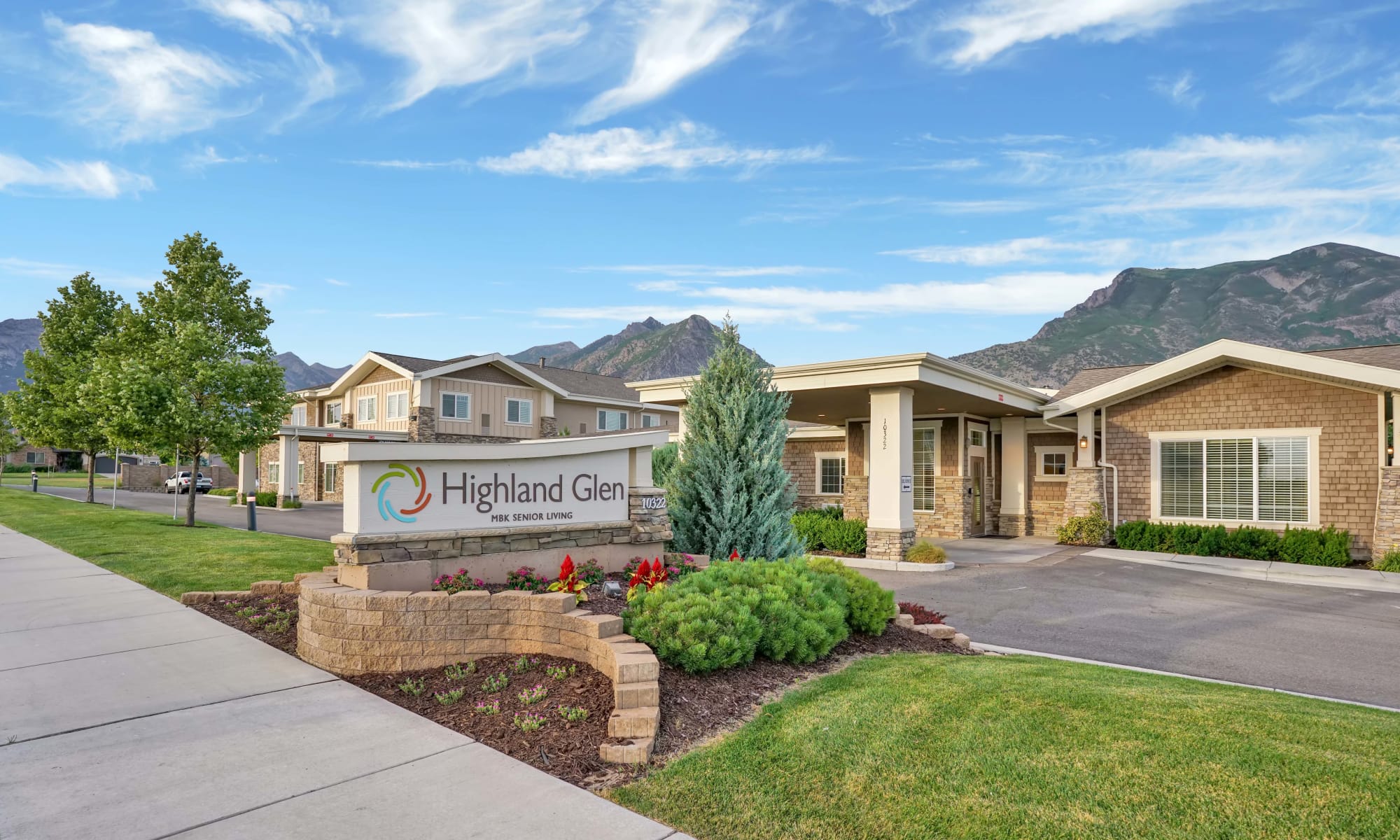 Sign in front of building at Highland Glen in Highland, Utah