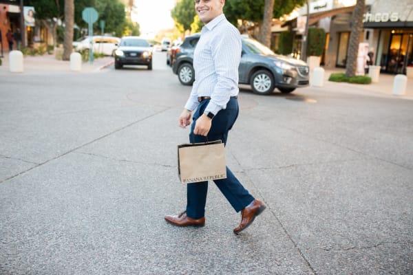 Resident shopping near Laguna at Arrowhead Ranch in Glendale, Arizona
