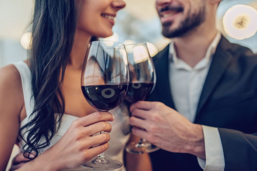 Resident couple out for a meal on date night near Sofi Lake Oswego in Lake Oswego, Oregon