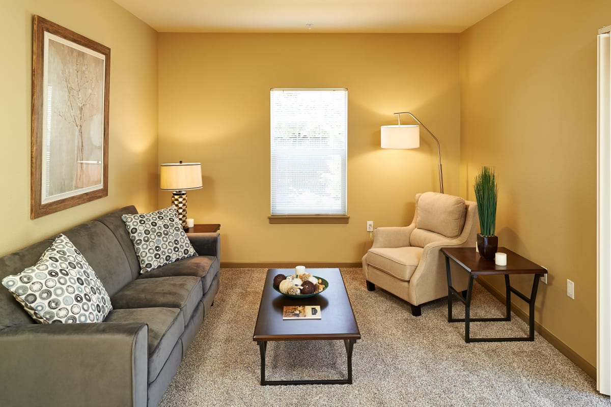 model living room at Heritage Meadow Apartments in Eugene, Oregon