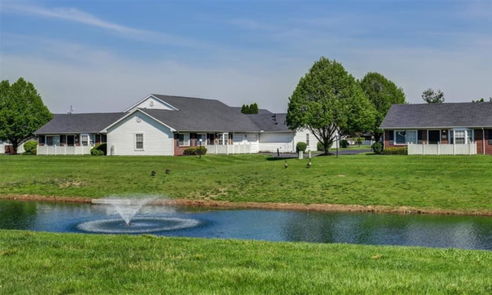 Apartments for rent at Waterford Harbour in Groveport, Ohio