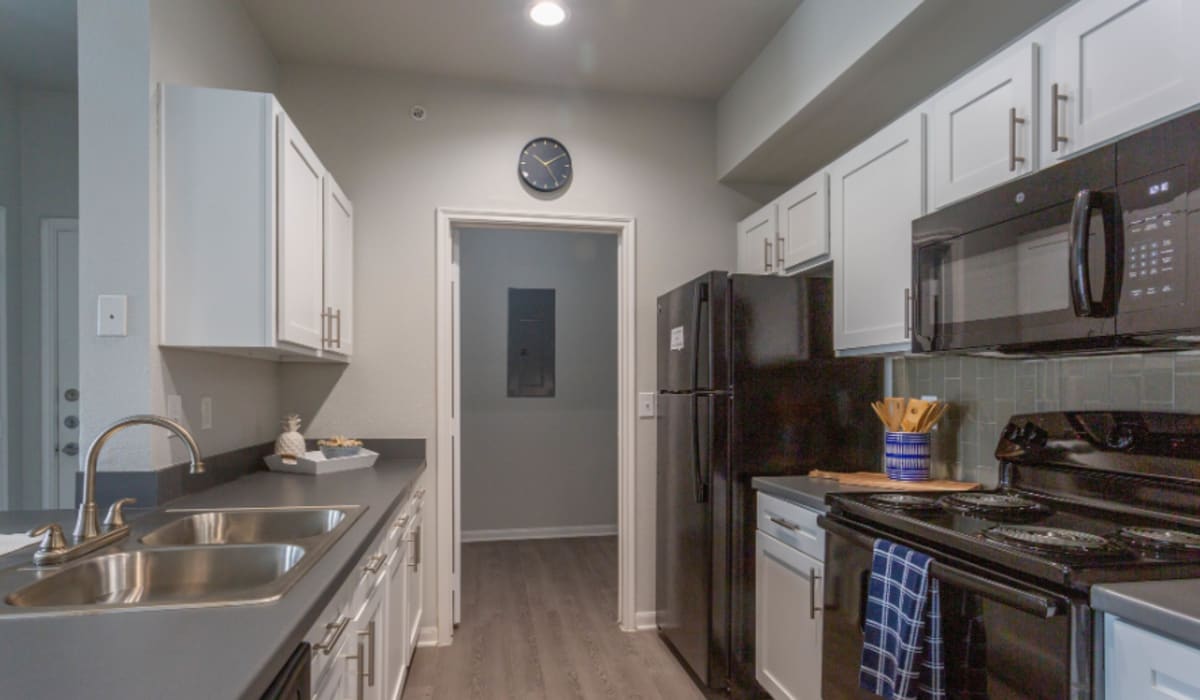 Modern kitchen at Stoneleigh Corpus Christi in Corpus Christi, Texas