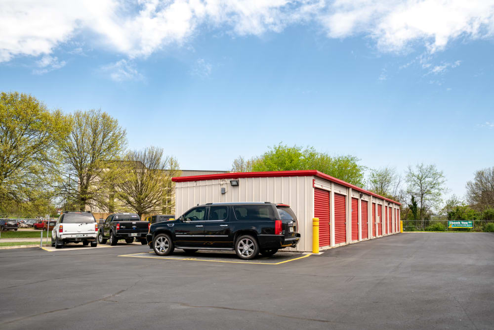 Outside units at Metro Self Storage in Alcoa, TN
