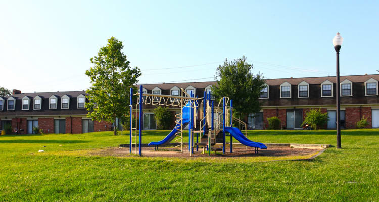 The green grass at Dutch Village.