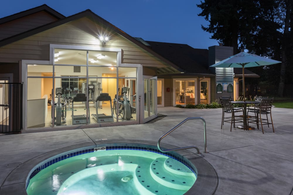 Hot tub next to community center at Timbers at Tualatin in Tualatin, Oregon