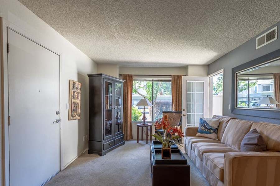 Beautiful apartment with huge windows at Ashford Park in Sacramento, California