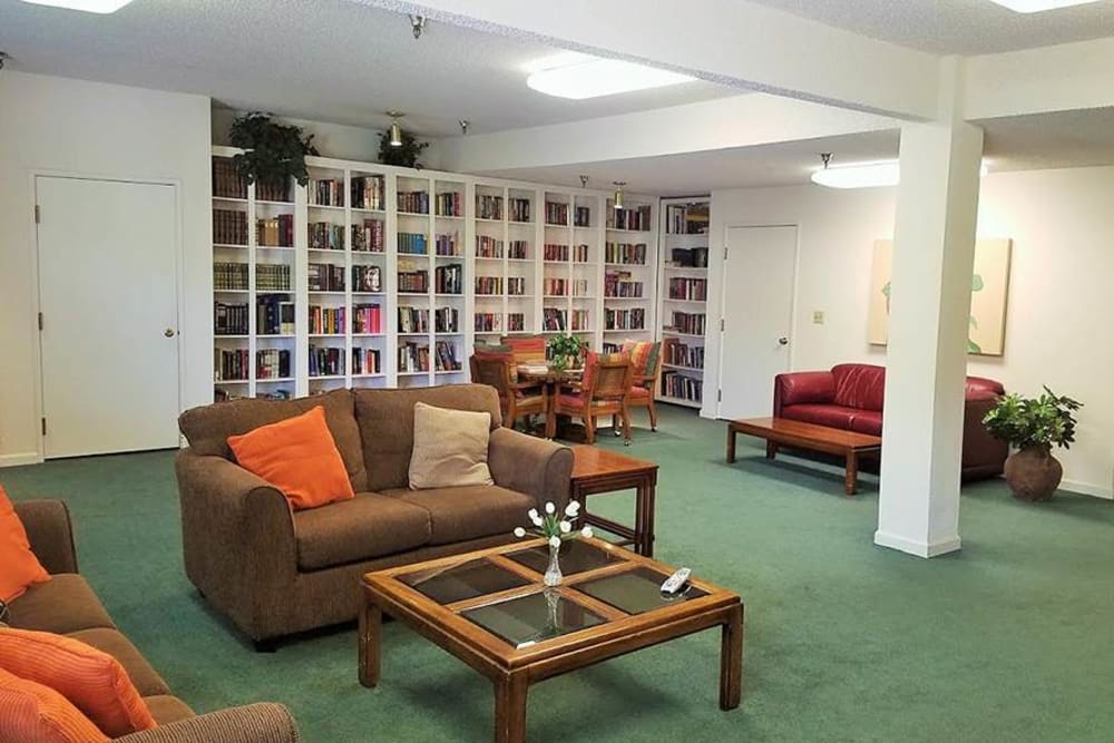 Spacious Library at Leisure Manor Senior Living in Sacramento, California