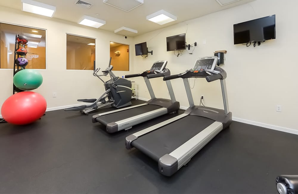 Fitness center at Cranford Crossing Apartment Homes in Cranford, New Jersey