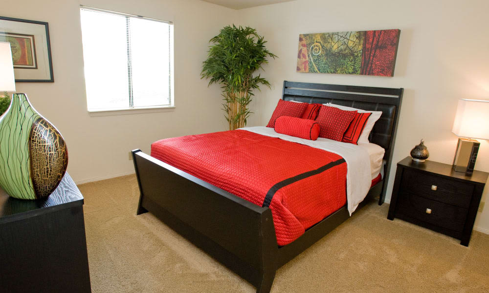 Bedroom at Boulder Ridge in Tulsa, Oklahoma