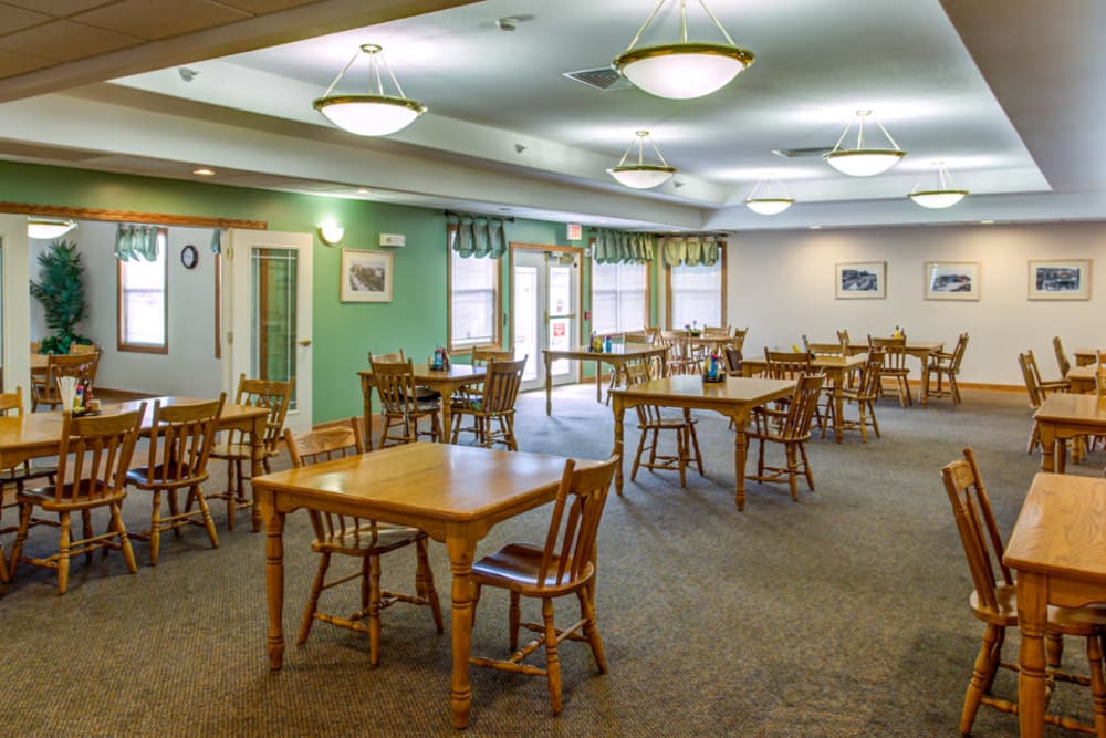 Spacious resident dining room at Addington Place of Carroll in Carroll, Iowa.