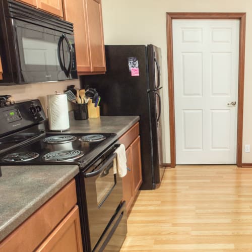 Apartment kitchen at Golf View in Pleasant Hill, Iowa