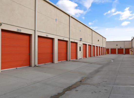 Wide driveways and easy access to storage in Cypress, California