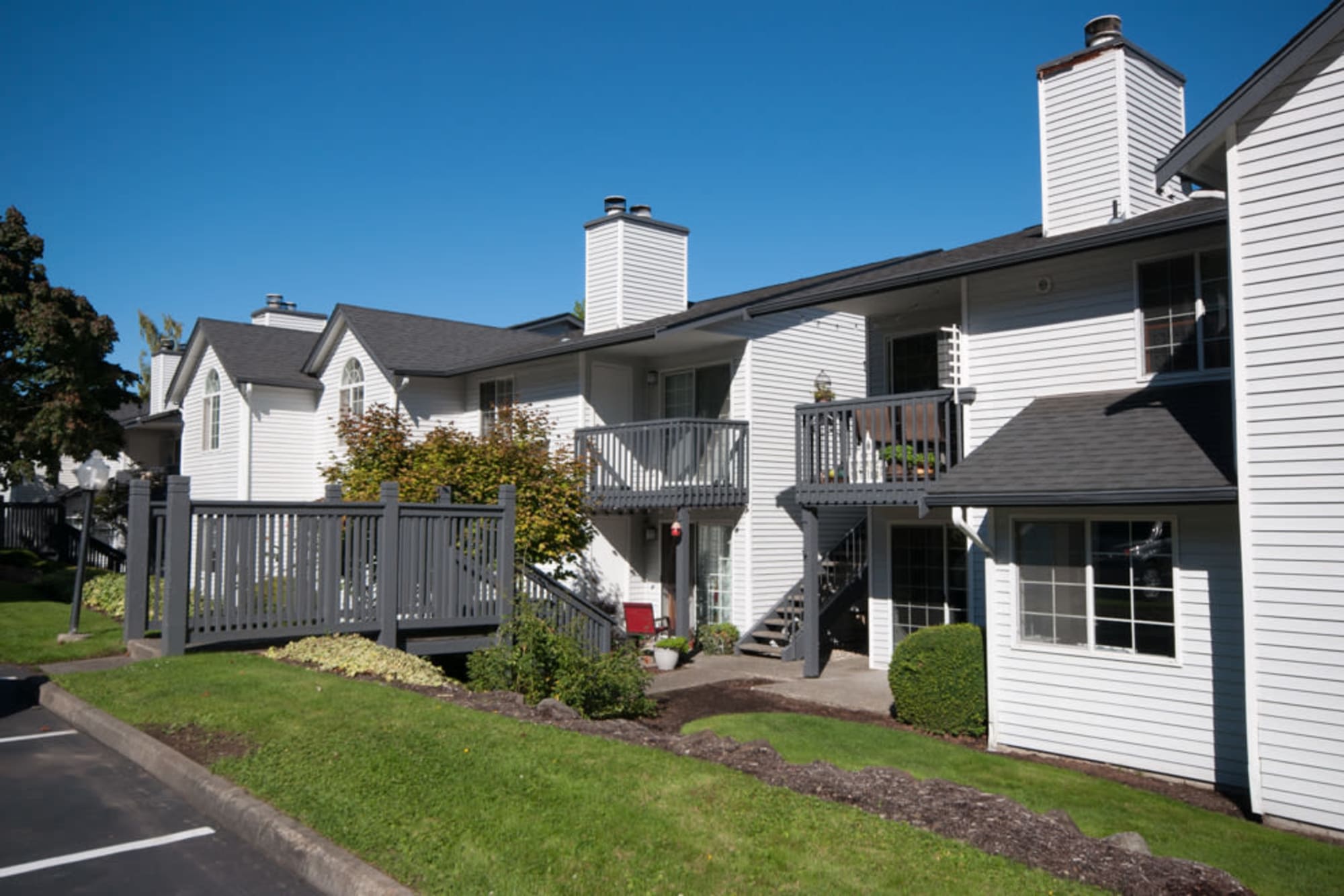 Photos of Wellington Apartment Homes in Silverdale, WA