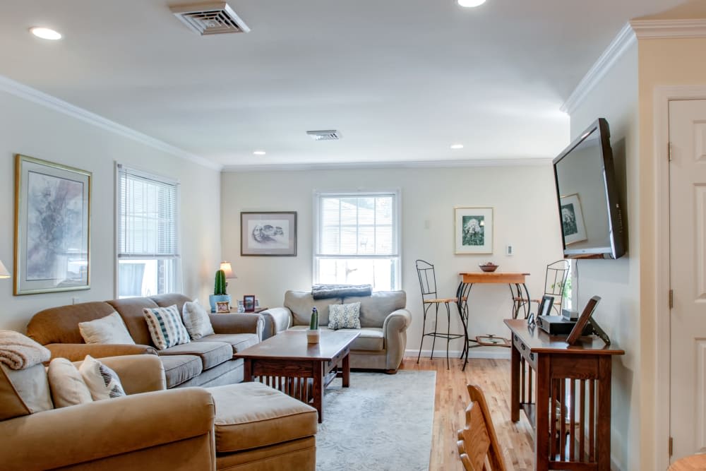 Living room at Brandywyne East II in Brielle, New Jersey