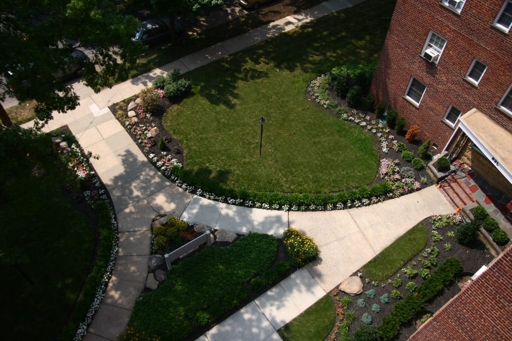 Aerial garden view at Linden Arms in Elizabeth, New Jersey