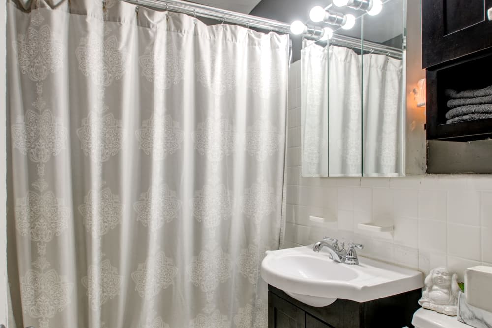 Bathroom at Linden Arms in Elizabeth, New Jersey