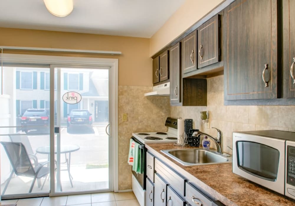 Kitchen with patio at Shenandoah Arms in Spring Lake, New Jersey