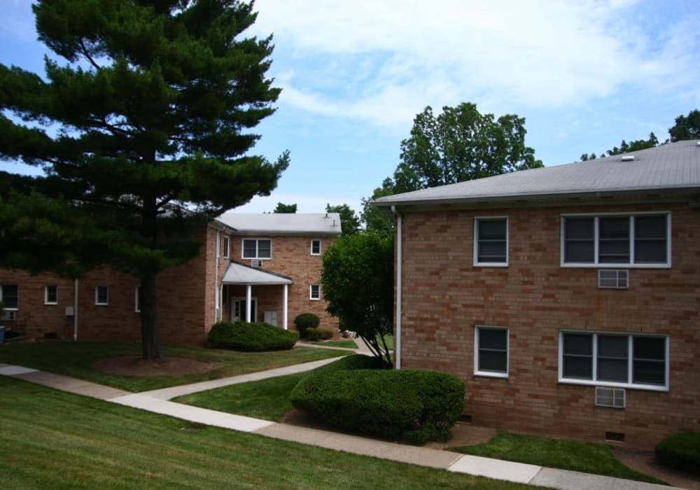 Exterior of Pompton Gardens with pool in Cedar Grove, New Jersey