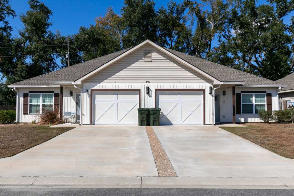 Garage at Patriots Place in Valdosta, Georgia  