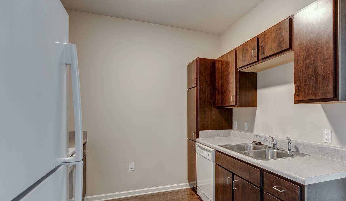 Kitchen with water sink at Mallalieu Pointe in East Point, Georgia