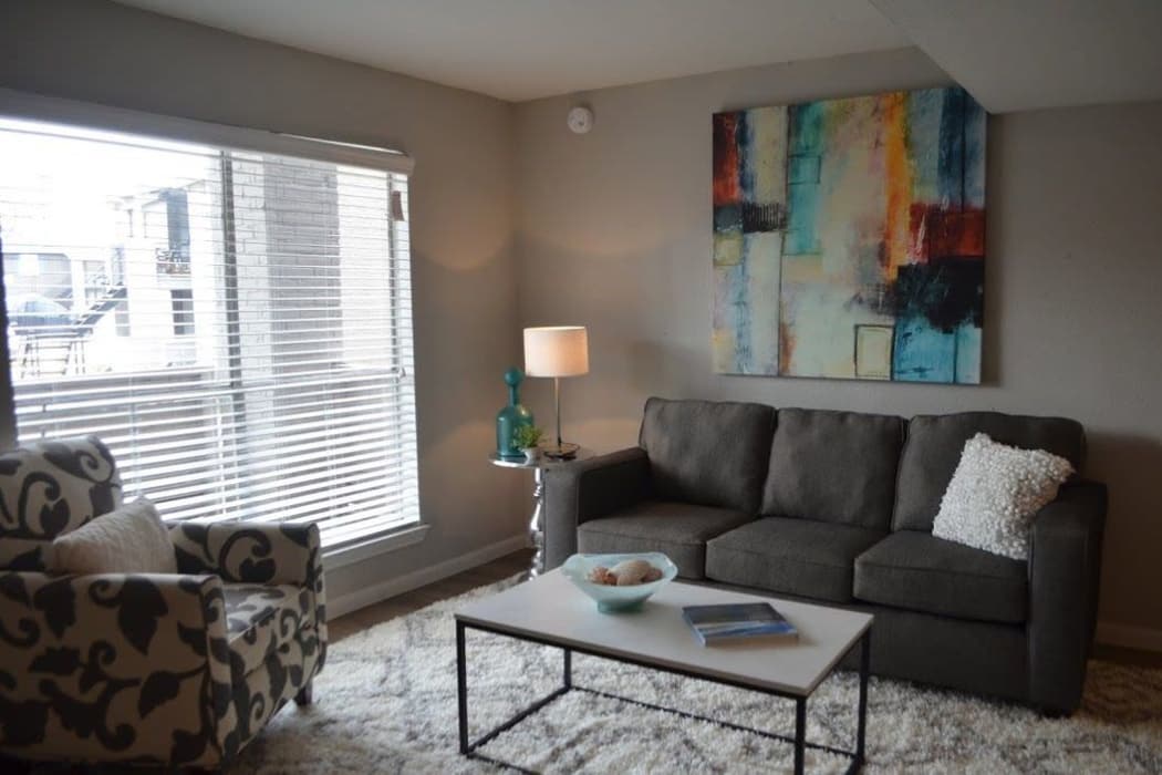 Bayou Parc at Oak Forest offers a spacious living room in Houston, Texas