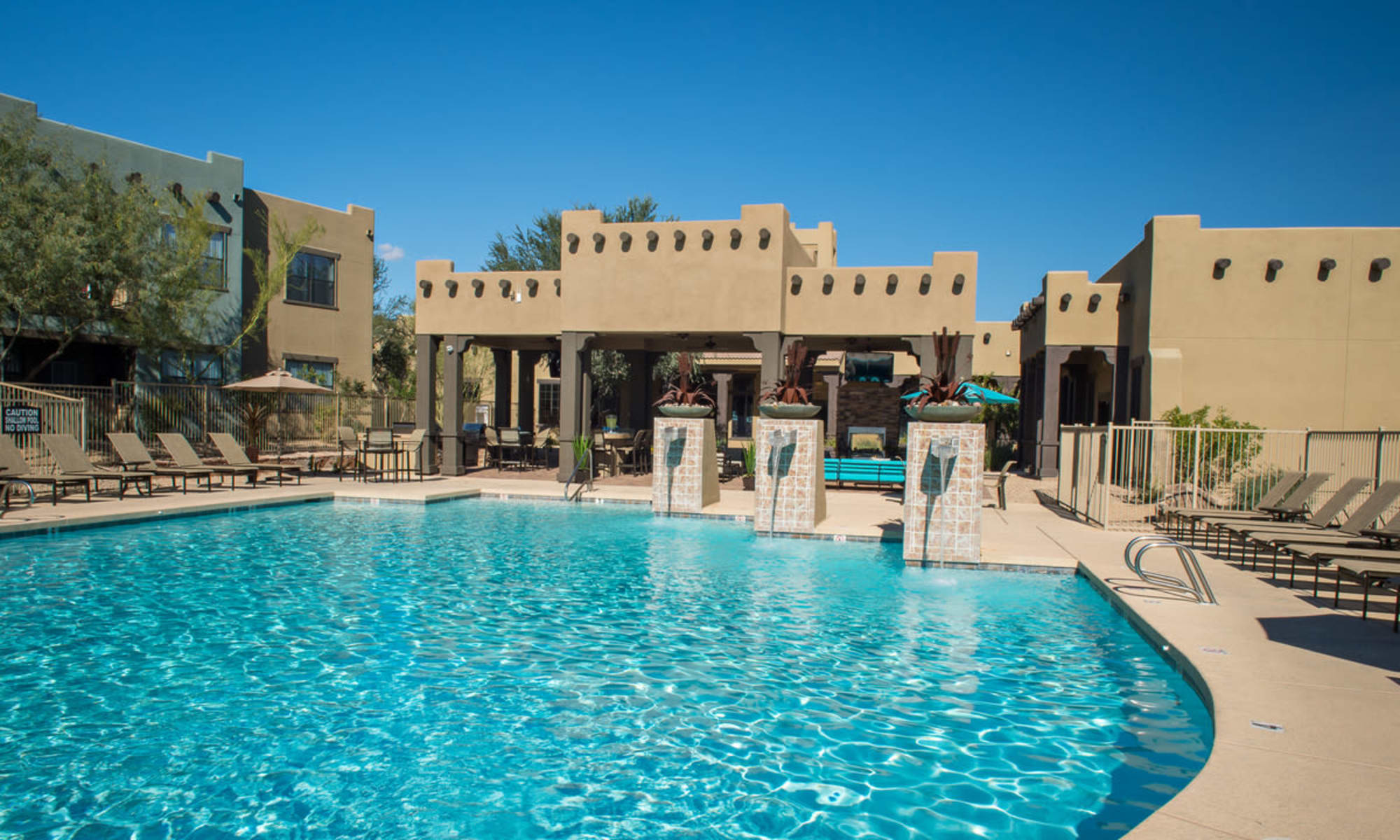 Apartments at Las Colinas at Black Canyon in Phoenix, Arizona