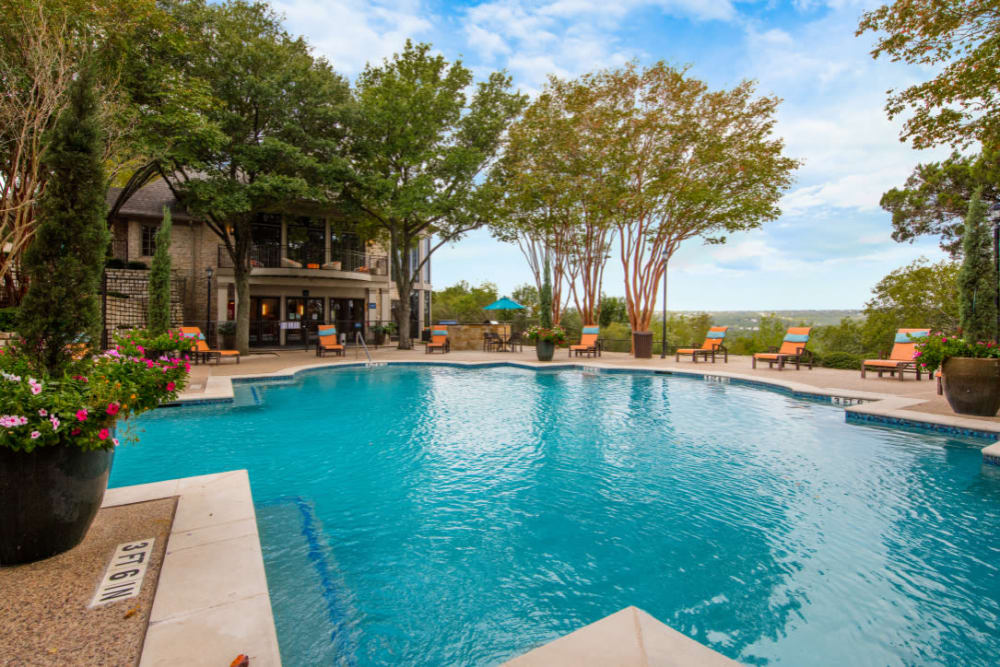 Sparkling, resort-style swimming pool at Marquis at Treetops in Austin, Texas
