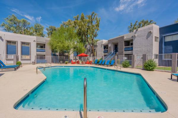 Large community swimming pool at 544 Southern Apartments in Mesa, Arizona