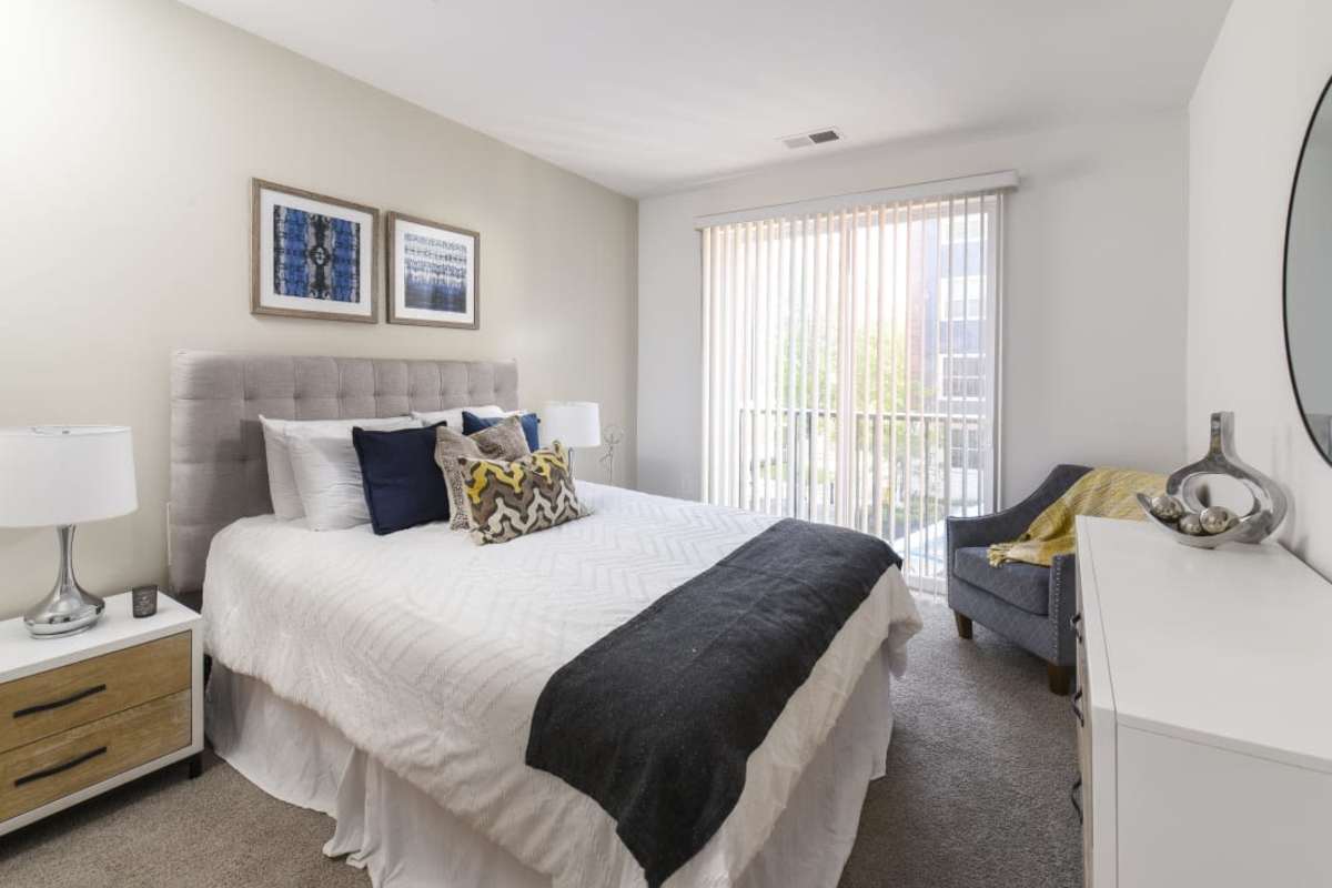 Natural light coming into a bedroom at The Grande at Metropark in Iselin, New Jersey