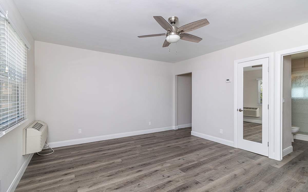 Living room at Iwood I in Inglewood, California