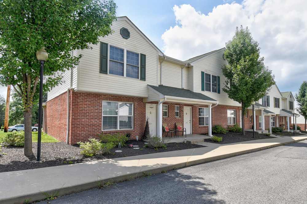 Exterior view of Edwards Crossing II in Beaver, West Virginia