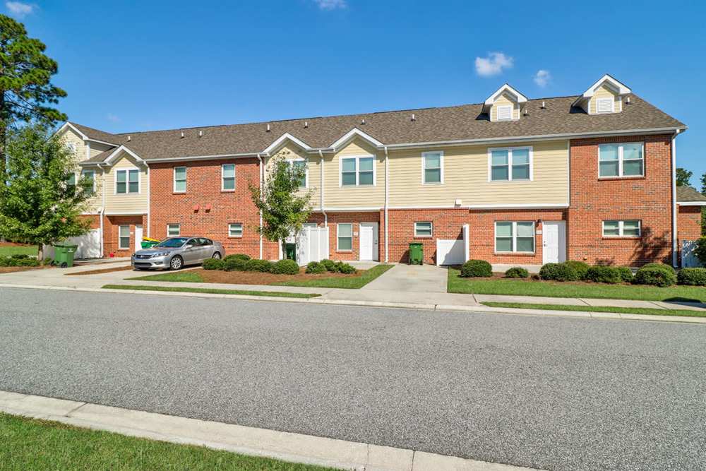 Apartment exterior at Harmony Greene in Pooler, Georgia
