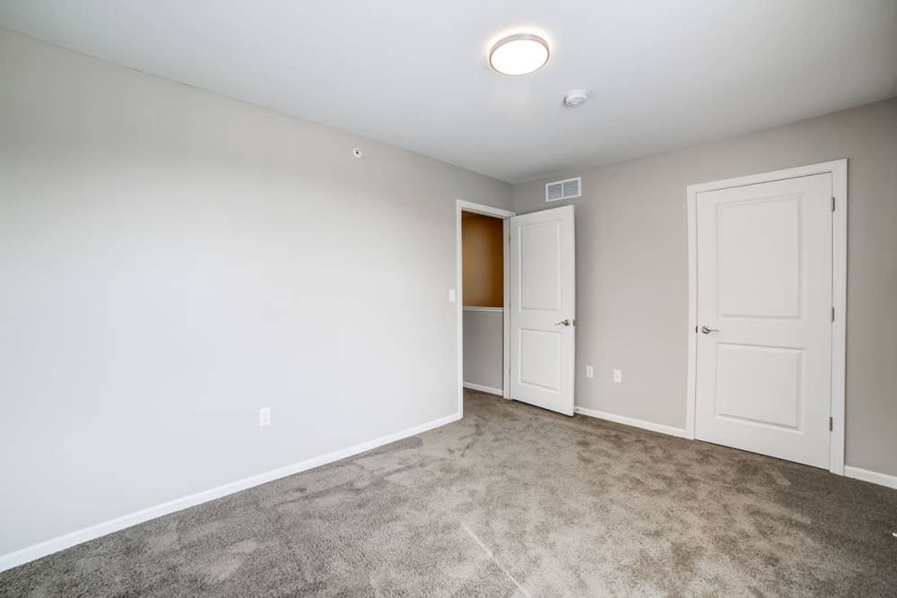 Unfurnished room with carpet flooring at Thompson Greene in Butler. PA